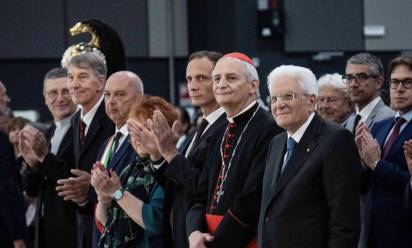 Mattarella e il cardinale Zuppi alla Settimana sociale