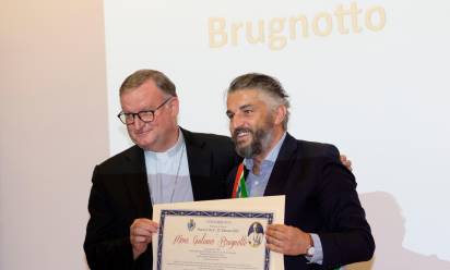 Il vescovo Giuliano Brugnotto con il sindaco di Riese Matteo Guidolin