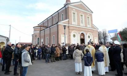 Borghetto: nuova piazza intitolata a mons. Mantiero