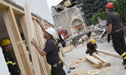 Terremoto e gelo: non si ferma la mobilitazione della Chiesa