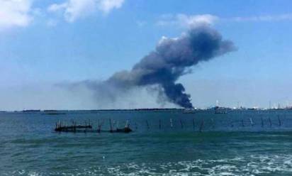 Incendio a capannone della Veritas a Marghera. Nube verso Spinea ma nessun pericolo per la popolazione