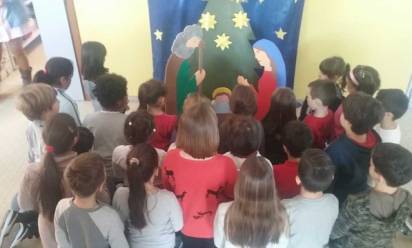 Villarazzo: 100 bambini cantano la Chiarastella per aiutare i coetanei dell'Etiopia
