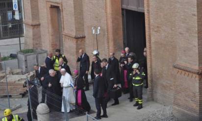 Il Papa a Carpi e Mirandola loda il coraggio di essere ripartiti dopo il terremoto