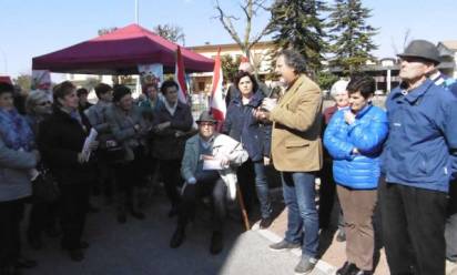 Continua il sit in dei pensionati per il rilancio degli uffici postali