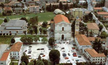 Veduta aerea della chiesa di Camposampiero (foto Carlo Bazan)