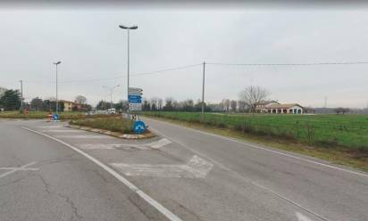 L’incrocio tra via Piave e via Salghere, a Lancenigo, dove sorgerà una rotatoria (foto La vita del popolo)