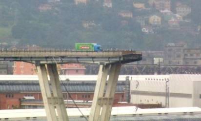 Crolla il ponte Morandi a Genova. Card. Bagnasco: “La città è stata ferita da questa tragedia ma non sarà assolutamente piegata”